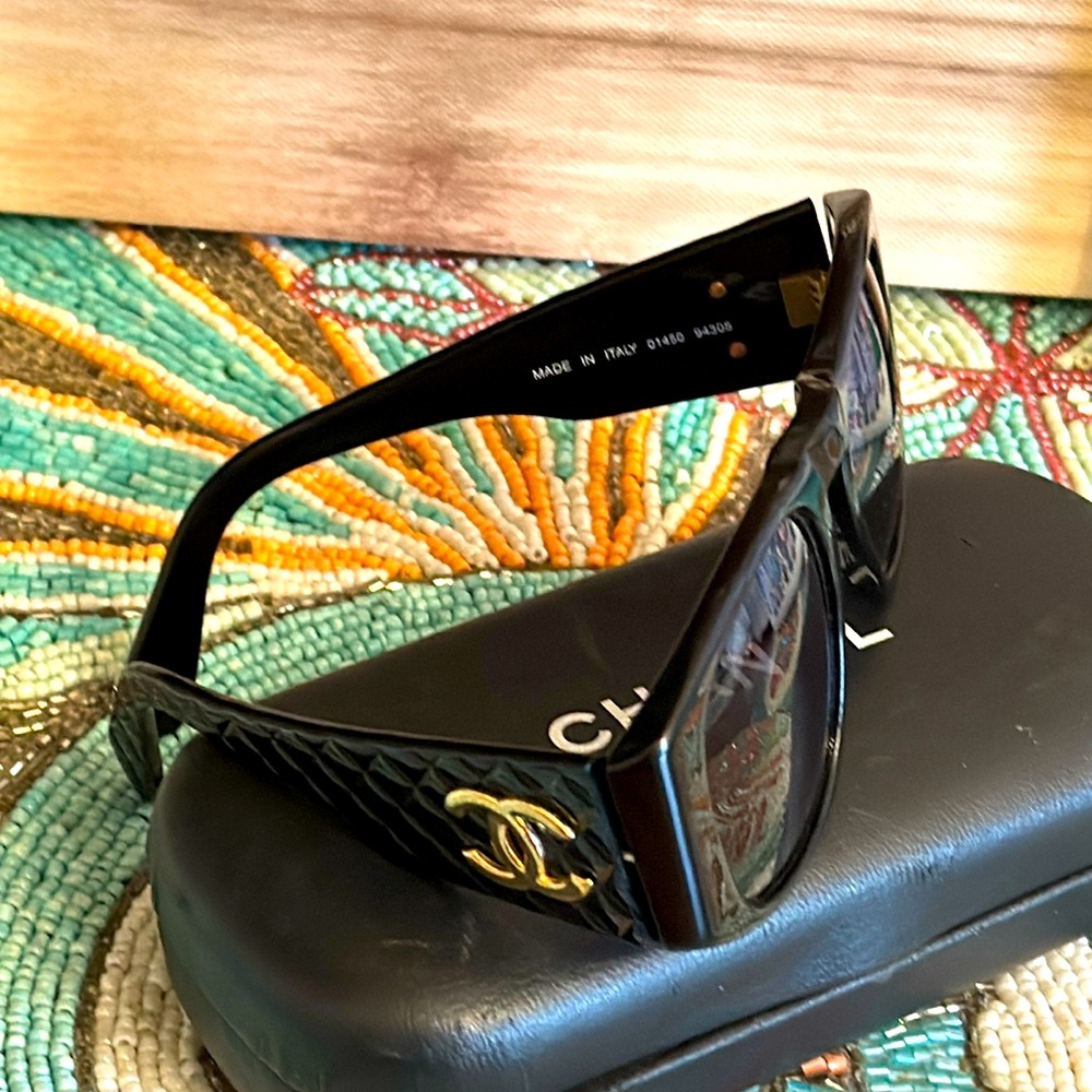Authentic Chanel Sunglasses used but still in good condition no scratches.